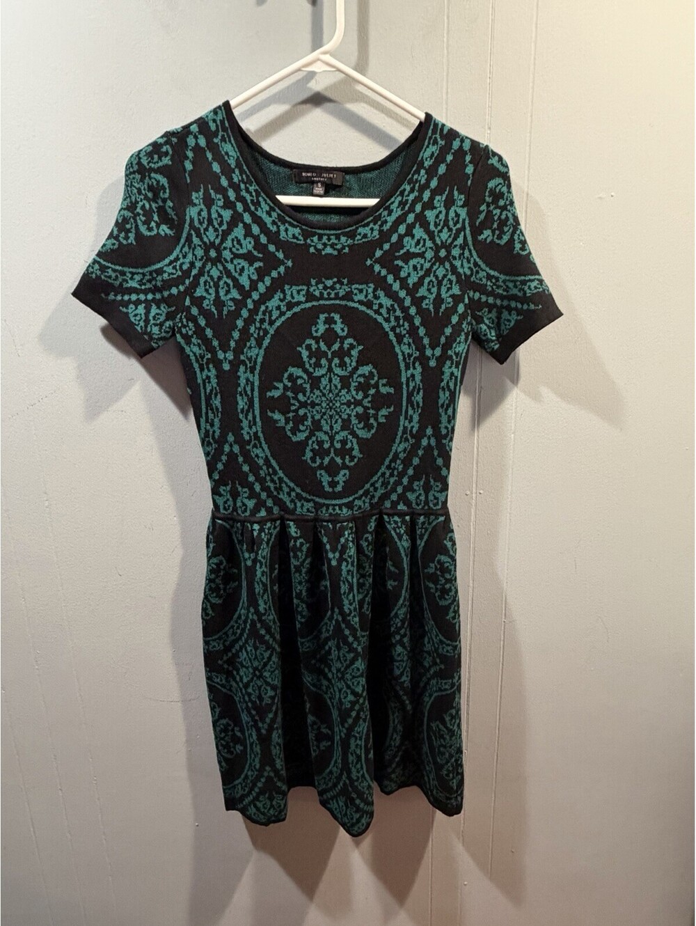 Womens Romeo & Juliet Dress Size Small Green Black